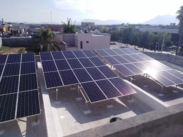 Paneles solares Jorge Gandar