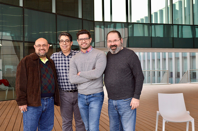 Directivos de Banregio visitando la terraza de la Biblioteca de Campus Monterrey