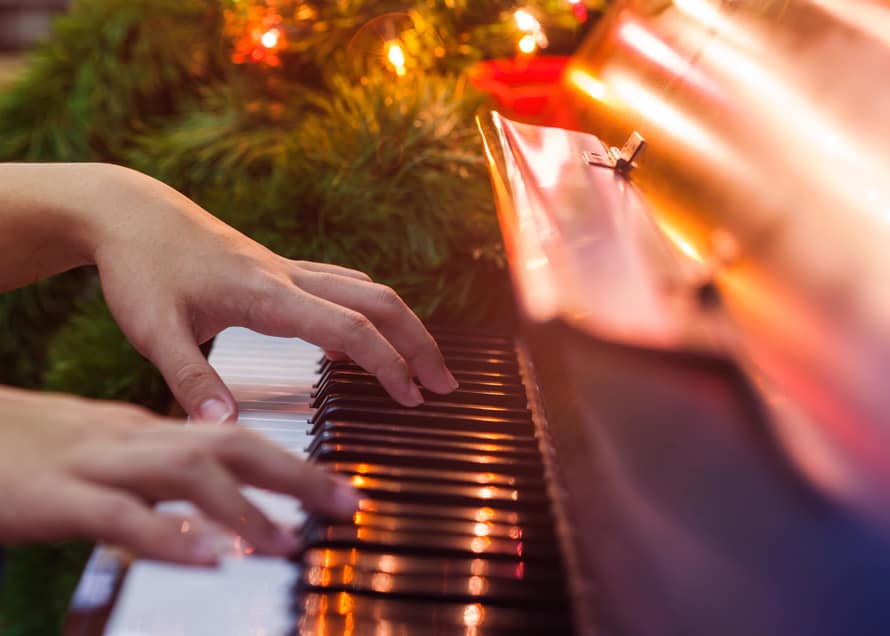 5 canciones navideñas para disfrutar según experta Tec