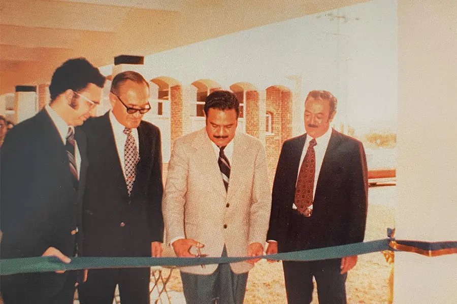 38.	Ceremonia de inauguración del campus Jacarandas en 1975