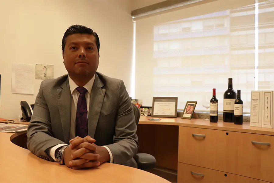Aldo Velázquez, EXATEC de campus Toluca y actual director de ventas de la viña Concha y Toro México comparte un panoráma actual de la industria vitivinícola y las posibilidades de crecimiento que está teniendo México en el mercado del vino. 