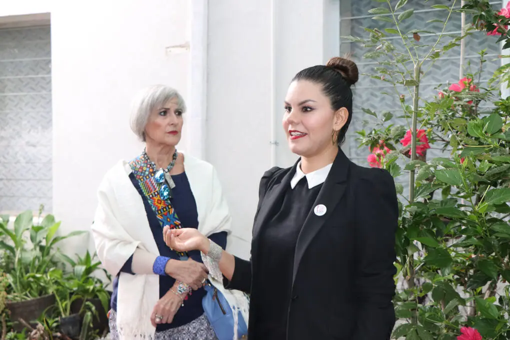 Entrega de pinkboli a mujeres con cáncer de mama