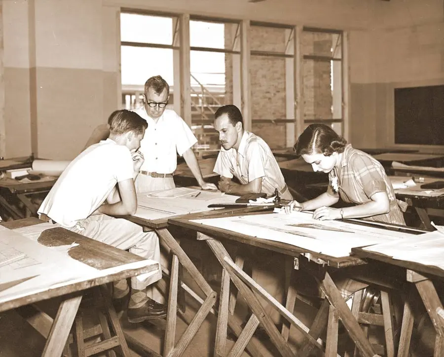 El Tec tuvo a los primeros profesores de planta.