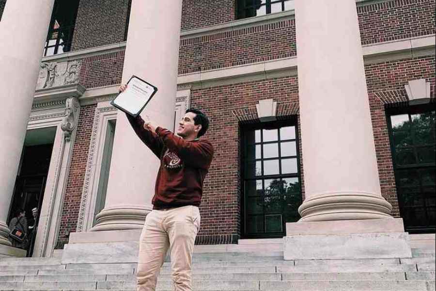 Benito Morante en Harvard University