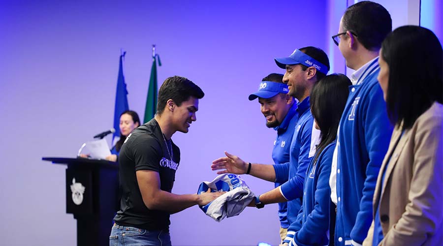 Jugadores de Borregos Laguna recibieron el uniforme para enfrentar la LEFAN