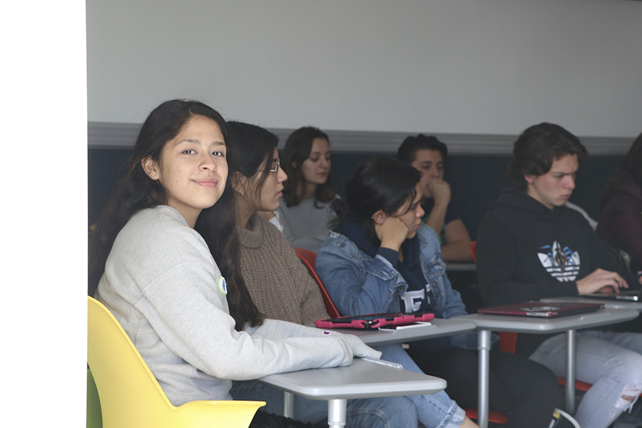 Danna Torres durante sus clases