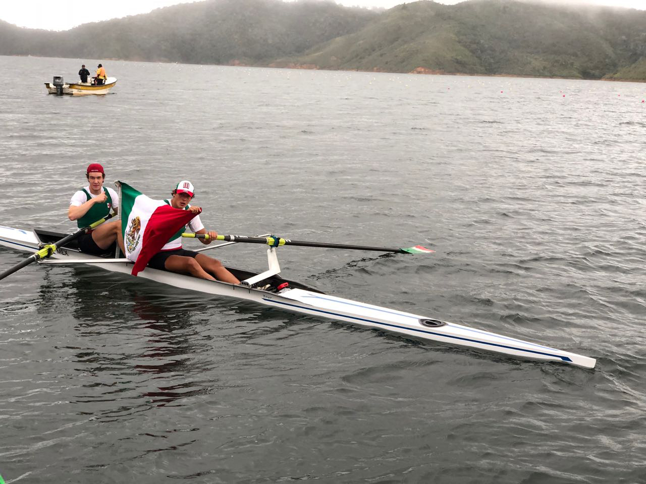 Diego en el bote