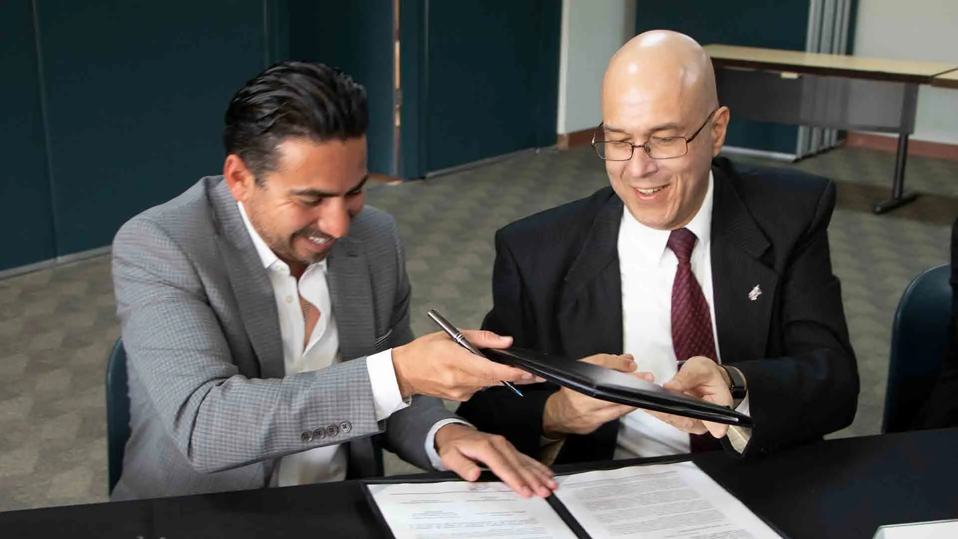 Firma de Convenio entre Tec y Minera