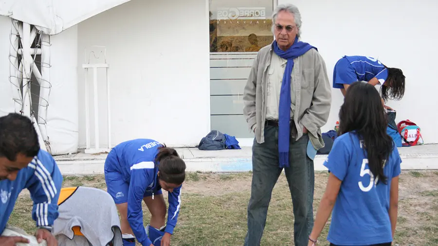 Mejía Barón en acción con el equipo femenil del Tec de Monterrey en Puebla