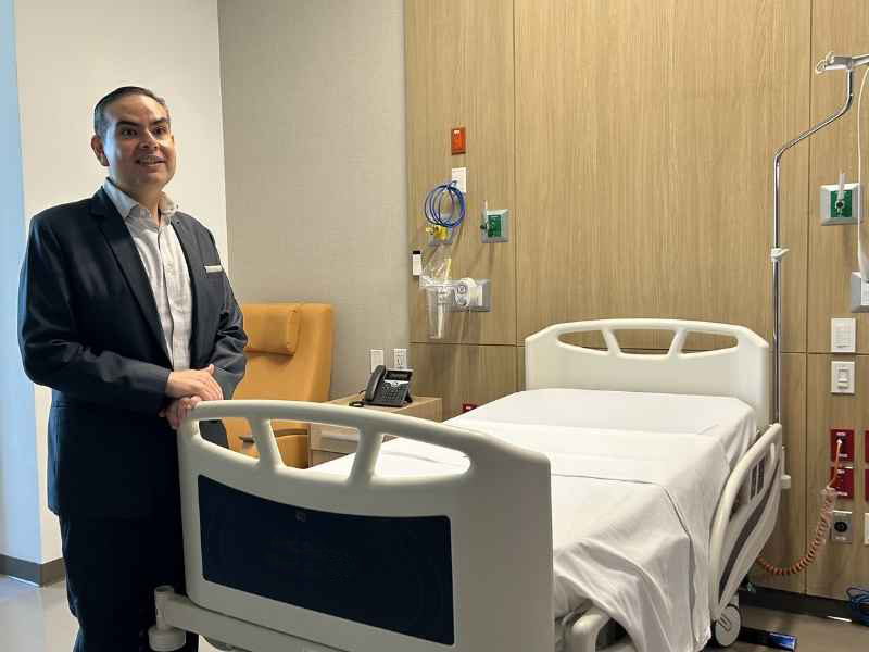 Dr. C&eacute;sar Escare&ntilde;o, director del Servicio de Trasplantes de TecSalud, en la inauguraci&oacute;n de la nueva Unidad de Trasplantes Multiorg&aacute;nicos en el Hospital Zambrano Hellion.