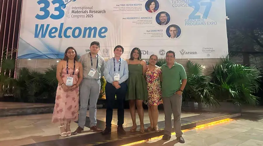 Estudiantes del Tec campus Querétaro participaron en Congreso Internacional llevado a cabo en Cancún, uno de ellos recibiendo el tercer lugar.