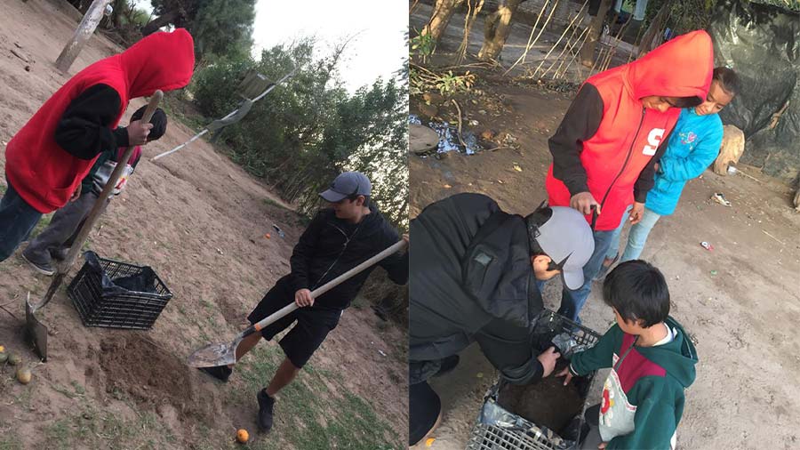 Familia apoyando a los jóvenes con la huerta alimento al alcance