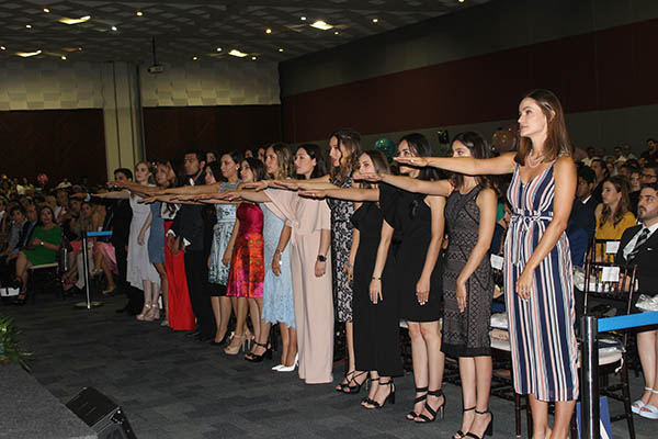 Alumnos de la Escuela de Medicina y Ciencias de la Salud