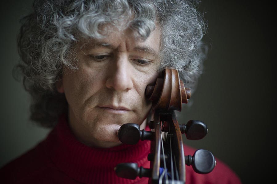 Steven Isserlis’s se presentará el próximo 18 de abril en el Auditorio Luis Elizondo. Foto: Arte y Cultura.