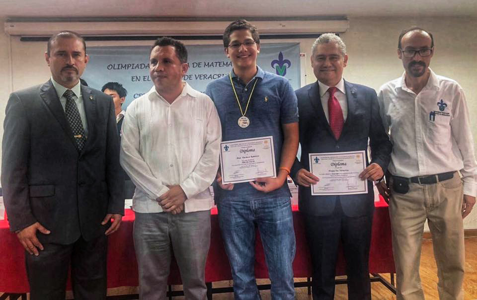 Max tercer lugar de la olimpiada estatal de matemáticas.