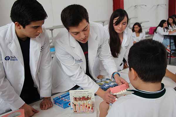 Escuela de Medicina y Ciencias de la Salud 2019