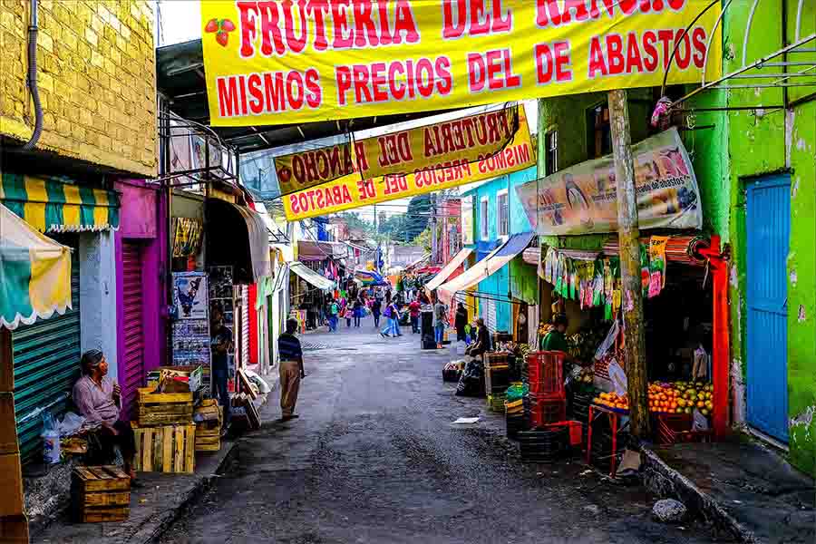 puestos de mercado en una calle