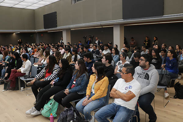 Panel Feminismo en la academia 