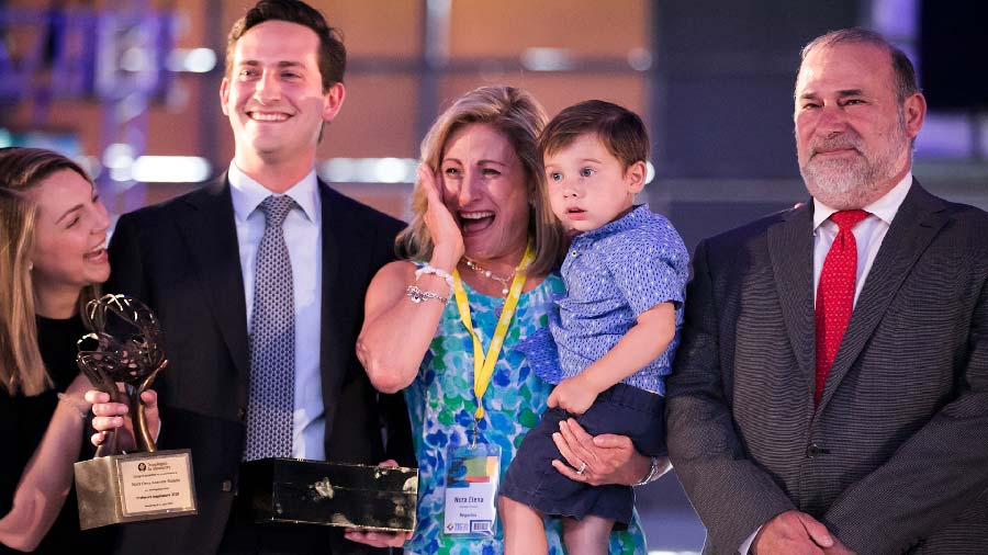 Profesora Nora Andrade en el Premio Profesor Inspirador del Tec de Monterrey.