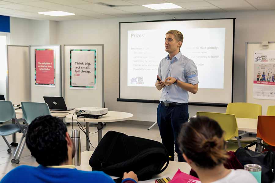 Ján Rehak es profesor invitado internacional Tec de Monterrey