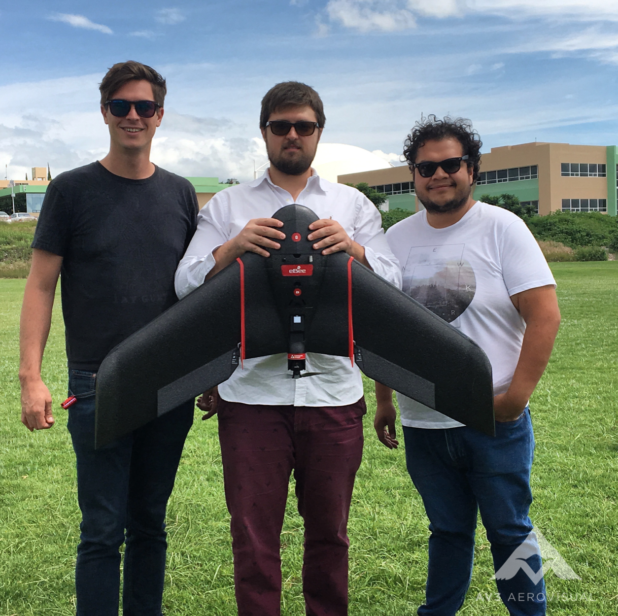 AV3 AEROVISUAL es una empresa fundada en 2014, que por medio de tecnologías aerovisuales y de precisión brinda servicios industriales, servicios de agricultura de precisión con DRONES y servicios de producción audiovisual