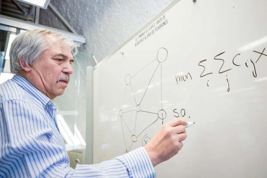 Jos&eacute; Luis Gonz&aacute;lez Velarde, investigador del Tec de Monterrey