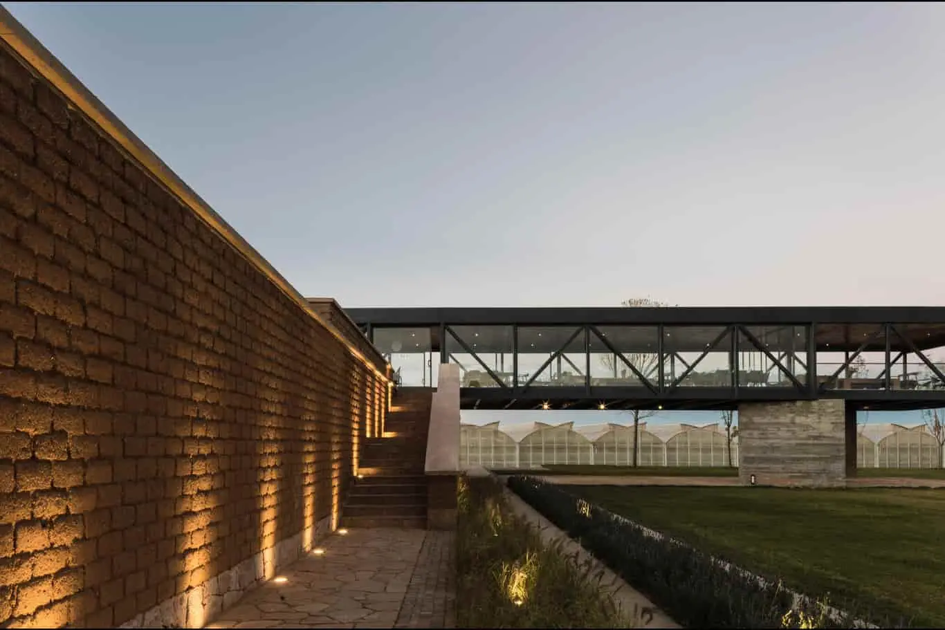 Campo-real-barcelona-arquitectura-teacher-arquitectos-joven-zacatecana-cumpliendo-sueños-promesa-de-la-arquitectura