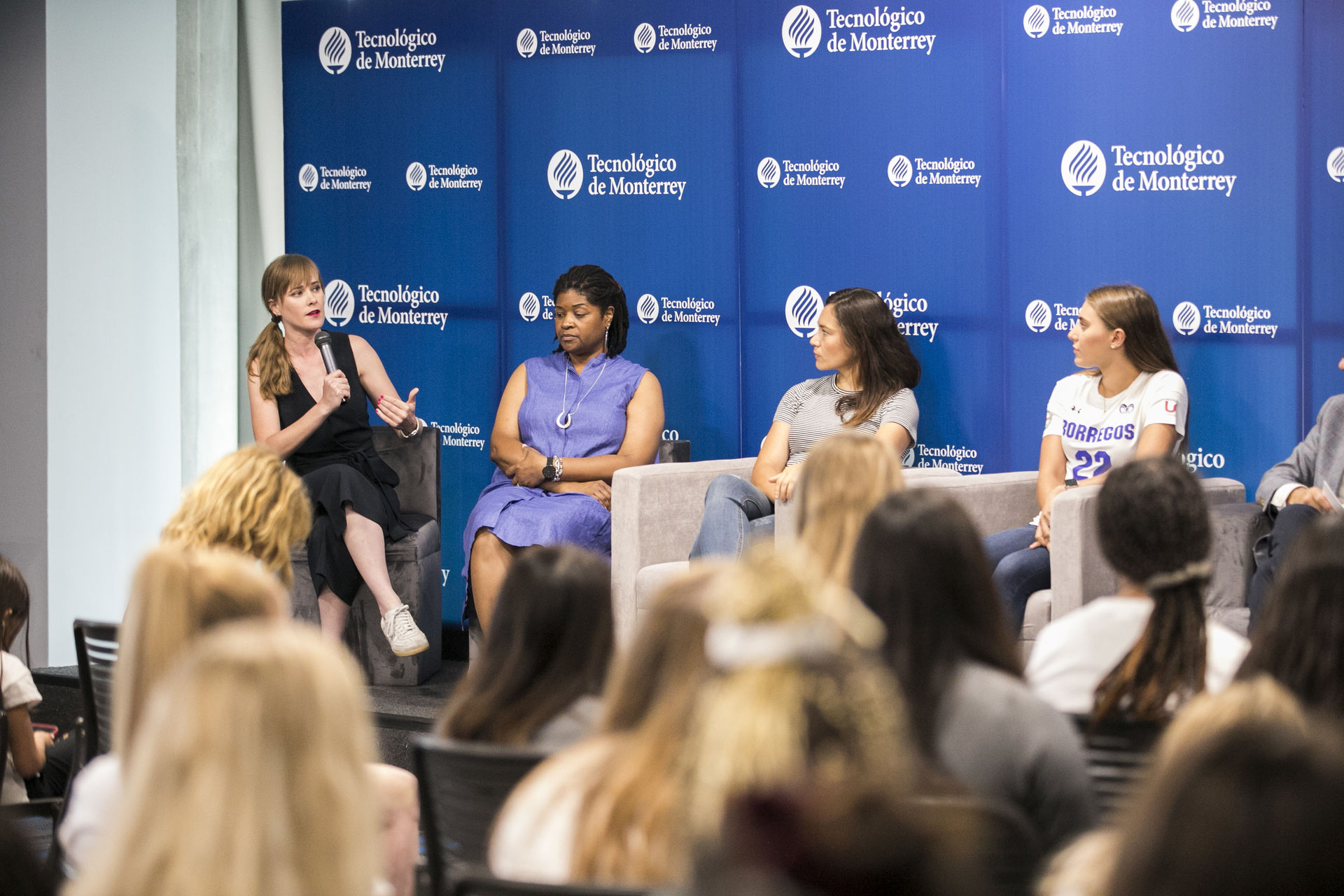 Tec de Monterrey. Foro sobre las mujeres y el deporte