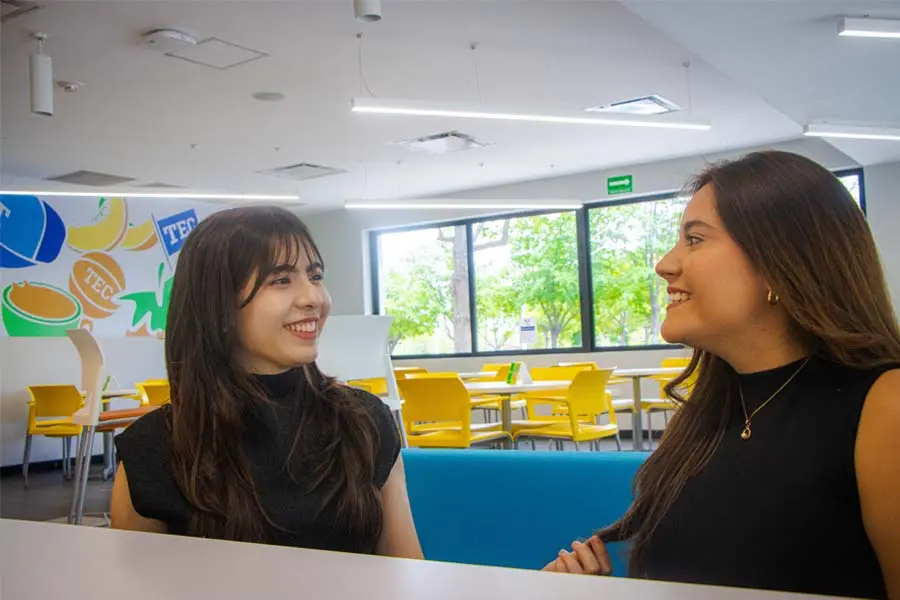 Las estudiantes participaron en el concurso gracias al simulador Matlock. Foto: Liu Organista