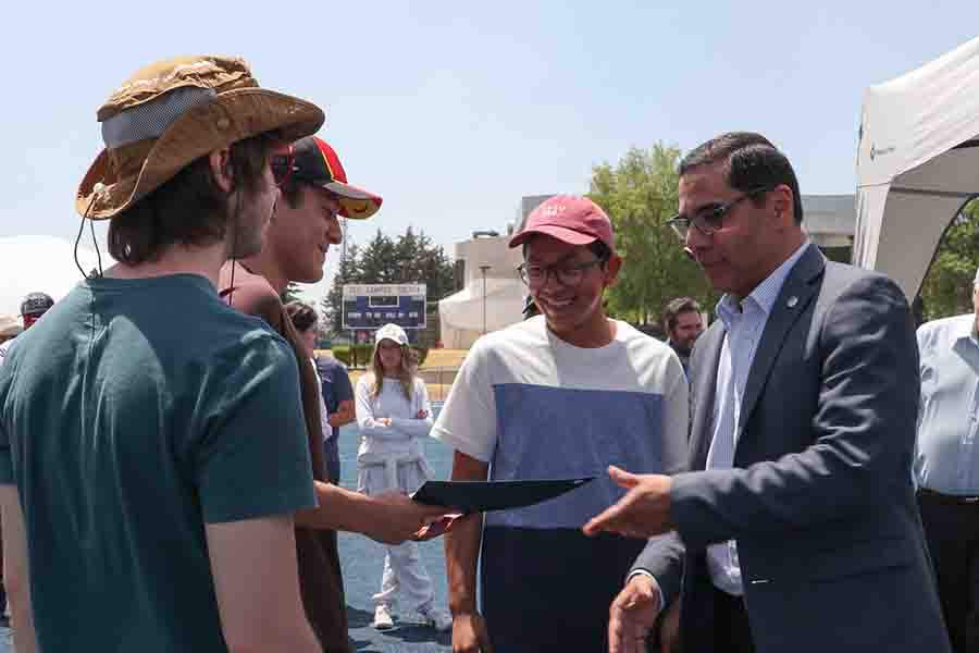 Estudiantes Tec diseñan estufas solares para concurso regional