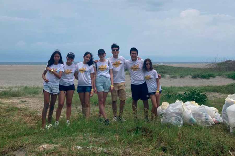 Polinizadores limpiando Puerto Arista en Chiapas