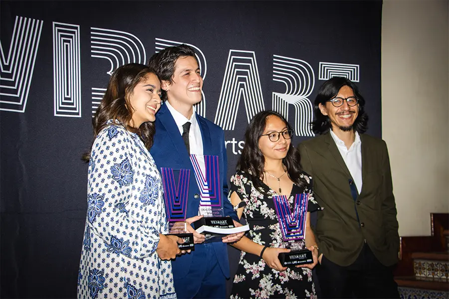 Colectiva creación literaria