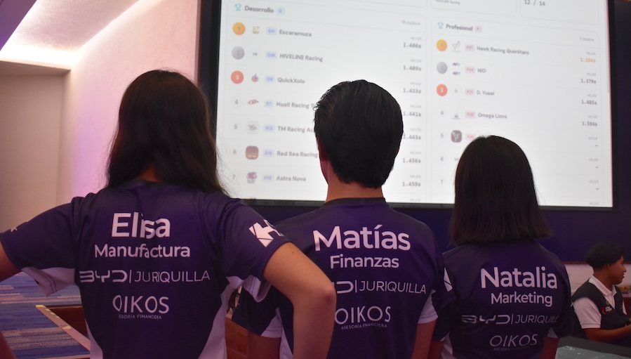 El grupo estudiantil de PrepaTec Quer&eacute;taro Hiveline Racing