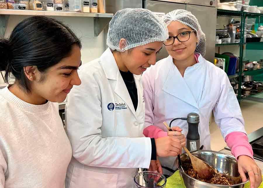 Apoyan con alimento a Casa Hogar, labor de carrera de nutrición del Tec Guadalajara.