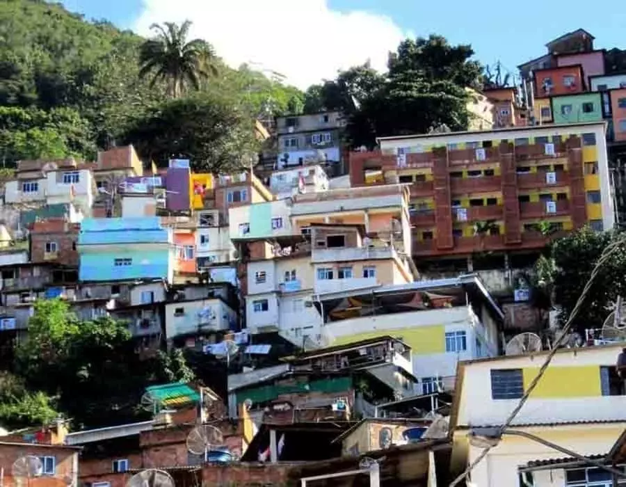 Las favelas, un tipo de vivienda vernácula de Brasil