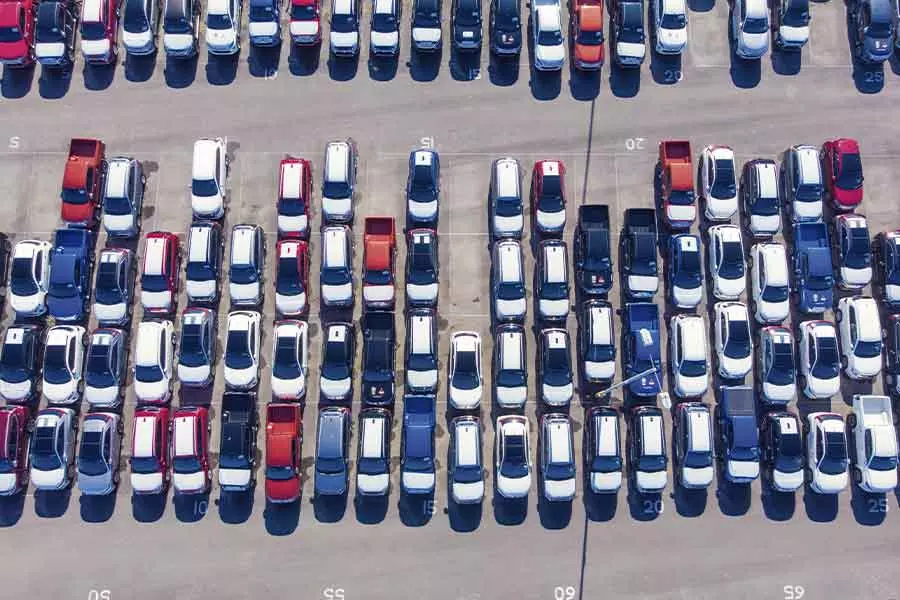 Automóviles en fábrica