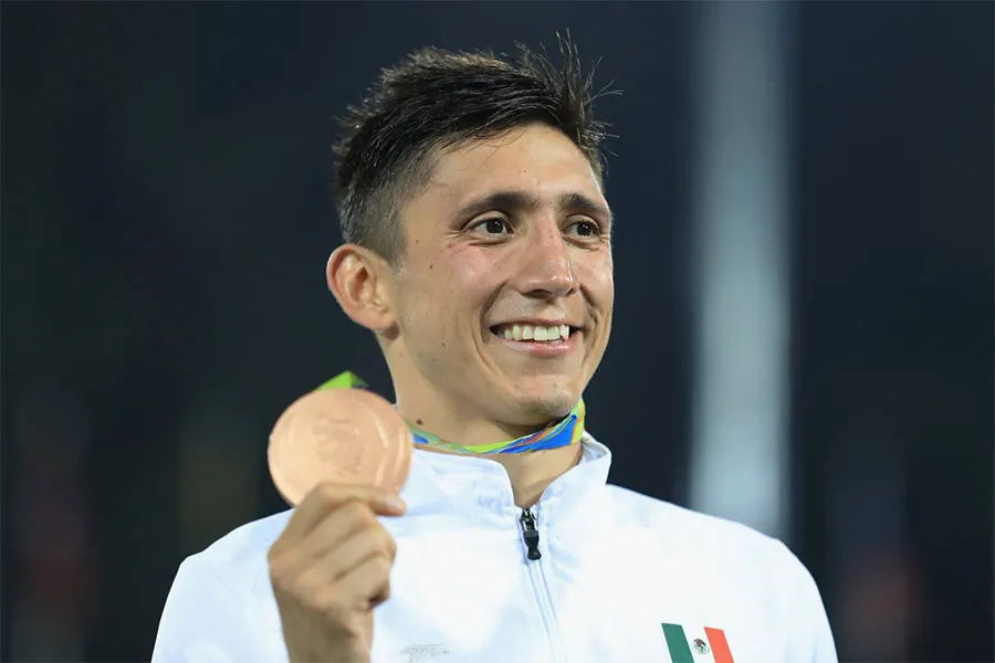 Atletas olímpicos EXATEC aconsejan a estudiantes de Tec Santa Fe