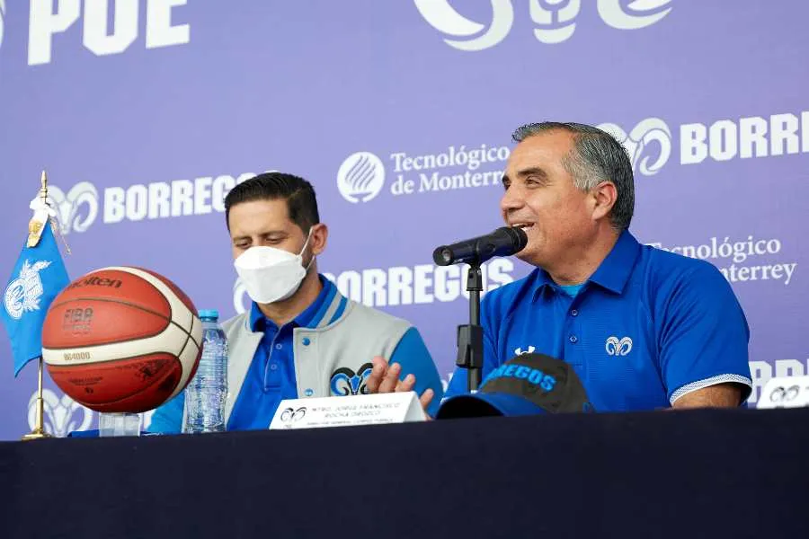 El director de campus Puebla contento con la decisi&oacute;n de la llegada del coach Z&uacute;&ntilde;iga