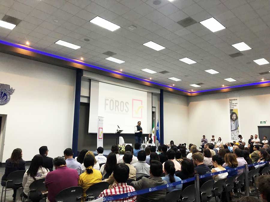 Jaime Rodríguez "El Bronco" en el Tec de Monterrey campus Querétaro