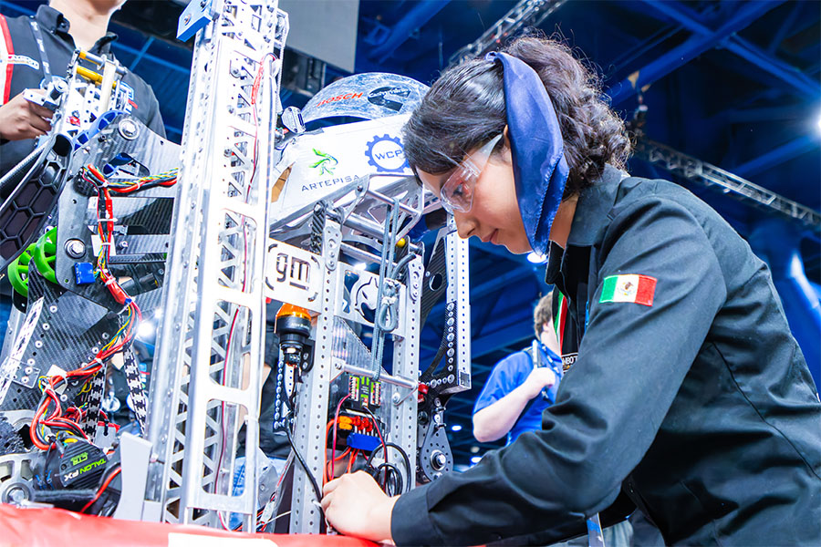 LamBot llegó a finales de mundial de robótica