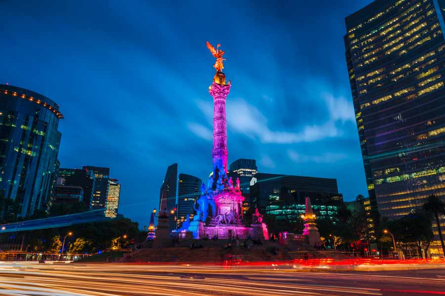 Durante el simposio los ponentes reflexionaron sobre acciones de urbes de México y Francia como la CDMX, Monterrey y París.