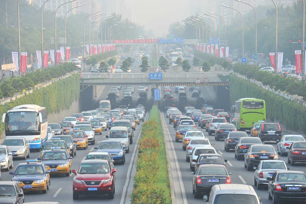 El tráfico es uno de los problemas más comunes en las grandes ciudades.