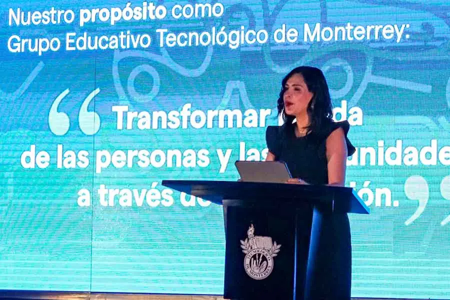 En nombre del director del Campus Obregon, Claudia Félix presentó el Informe Anual 2024