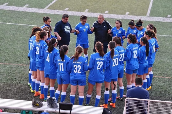 Carlos Marcos Zablah ha formado en las Borregas uno de los mejores equipos de futbol femenil a nivel universitario.