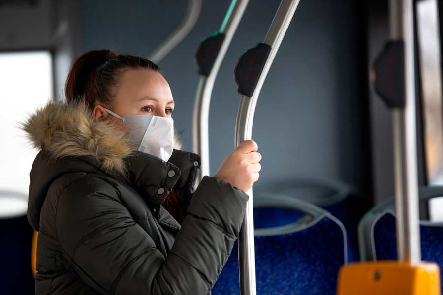 El cubrebocas seguirá siendo obligatorio en transporte público y lugares como cine y gimnasios.