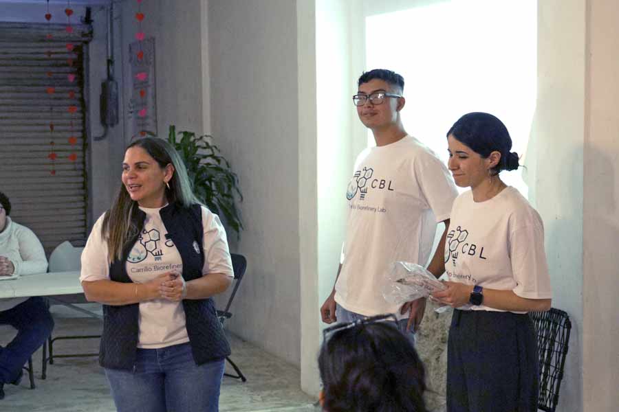 Imparten cursos sobre hongos comestibles a mujeres de Guadalajara.