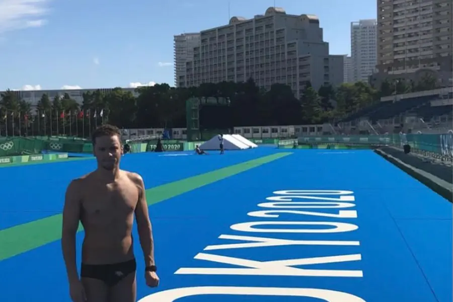 Daniel momentos antes de competir en los 10 km de aguas abiertas en Tokio 2020.