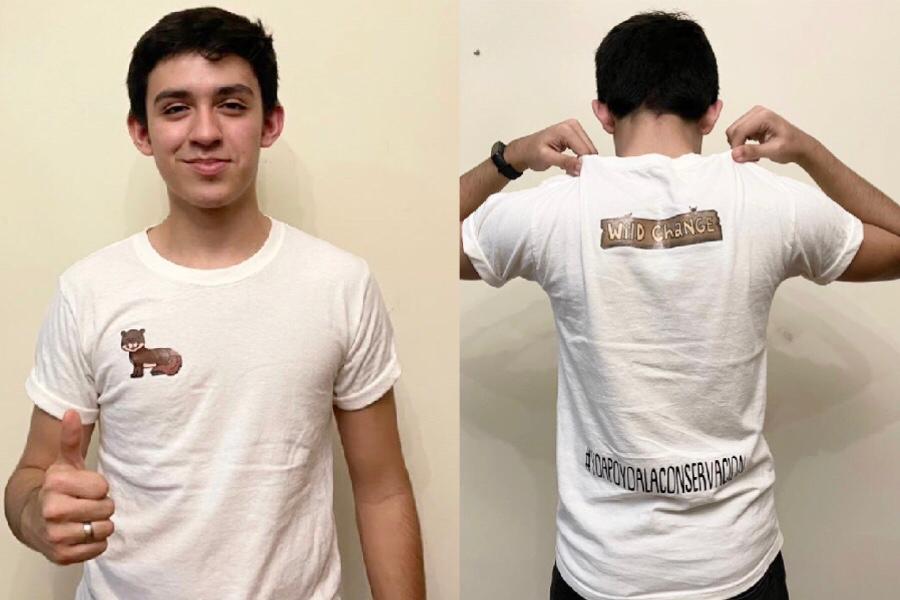 Alumno de PrepaTec portando su playera desarrollada para el proyecto.