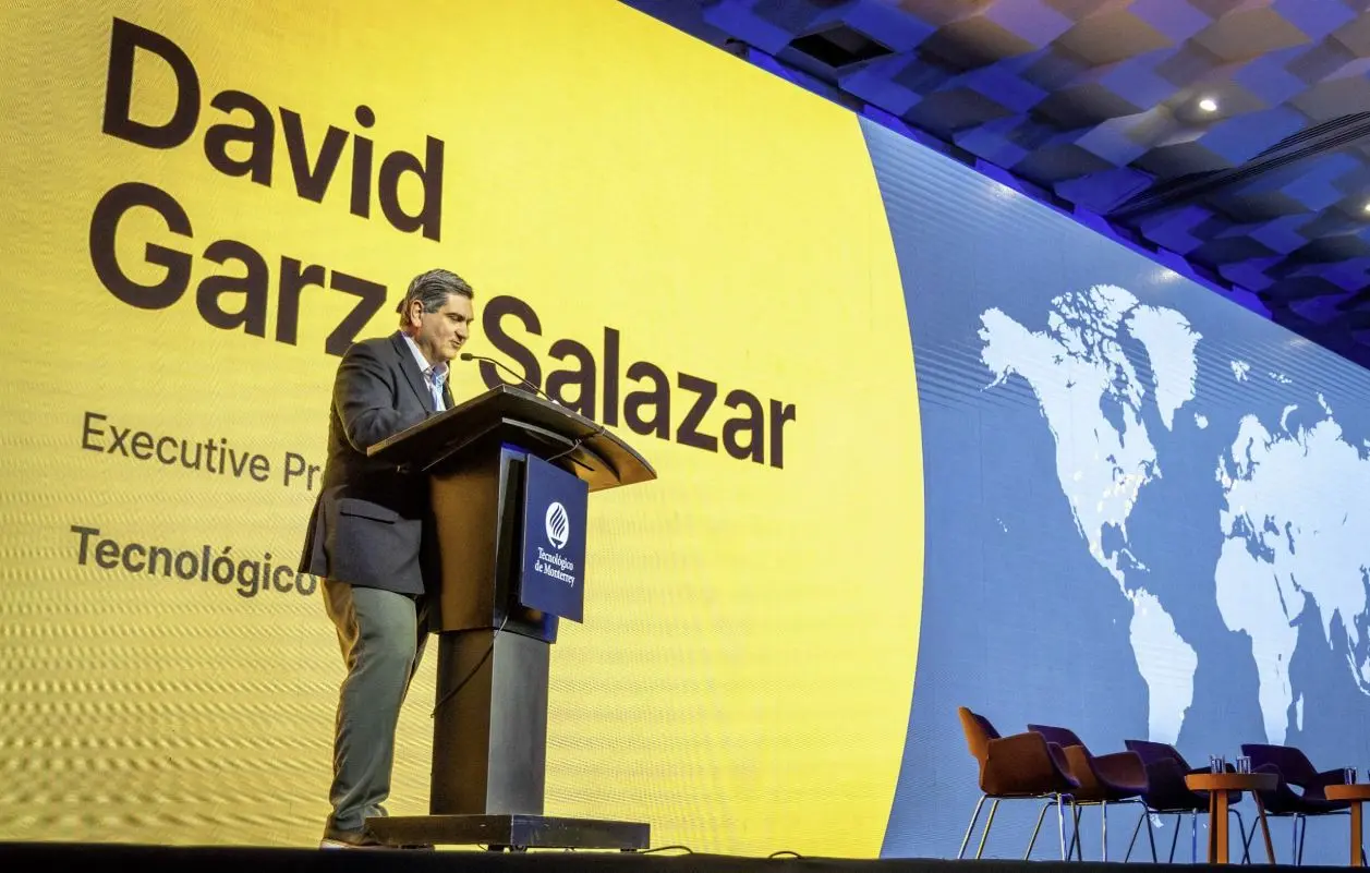 David Garza, presidente ejecutivo del Grupo Educativo Tecnológico de Monterrey, dio la bienvenida al evento.  FOTO: Kevin Chaires