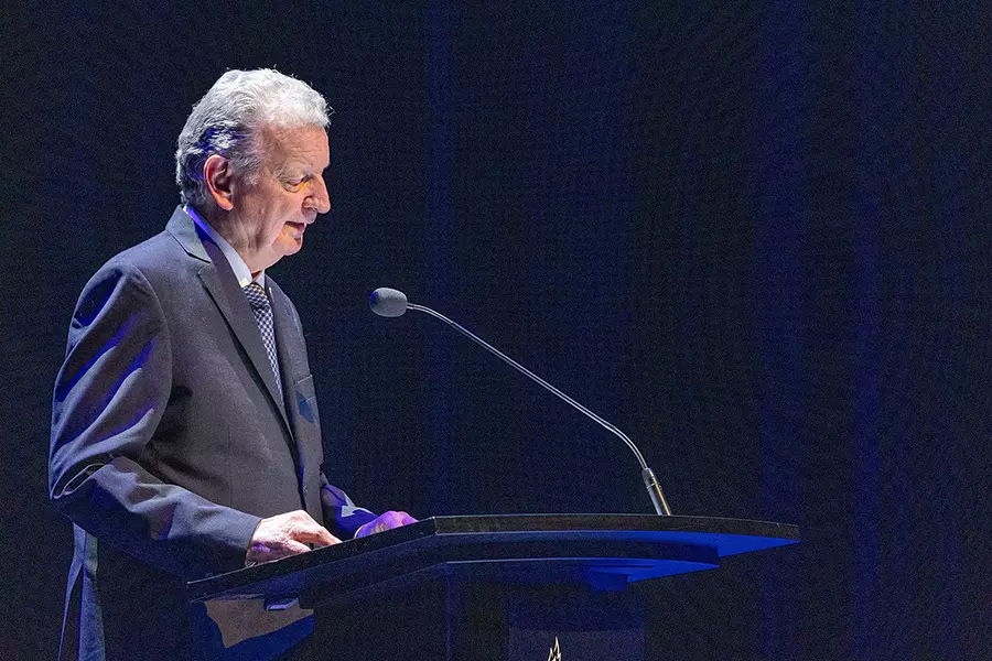 Ricardo Saldívar en homenaje a David Noel